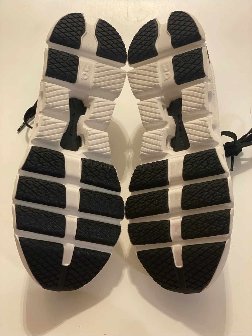 On Cloud X 4 sneakers - Picture 12 of 16